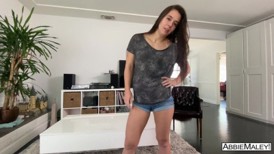 Dick-riding session with a gorgeous young girlfriend Able Godshark