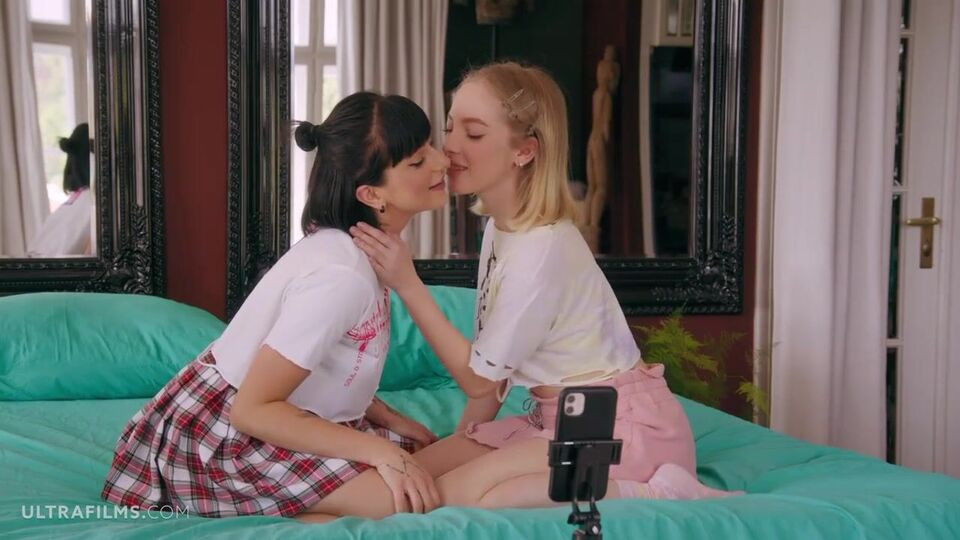 Elegant morning lesbian sex with Bella Spark and Sarah Heizel